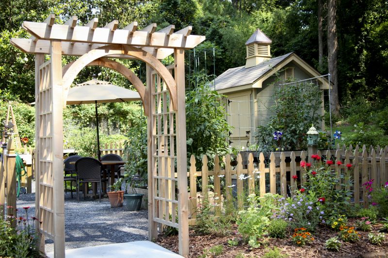 Wood Trellis Mounting