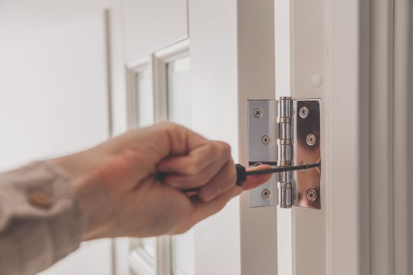 Hinge Repair in Cartersville