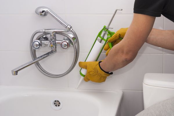 Bathtub Caulking in Cartersville